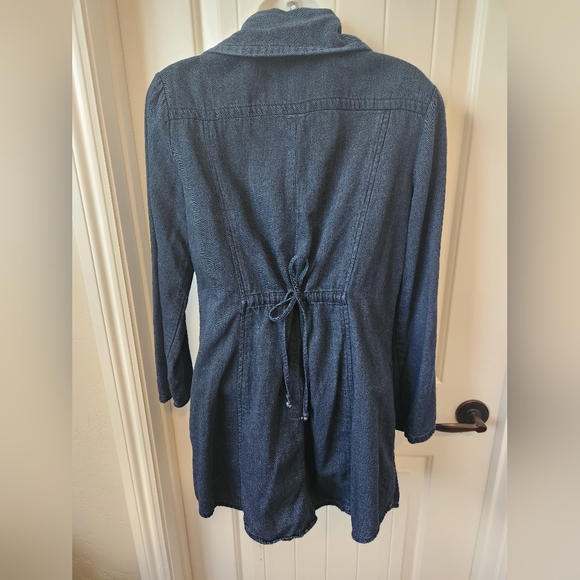 CAbi Utility Travel Blue Dark ChambrayButton Down Shacket Jacket Size M - Picture 8 of 8